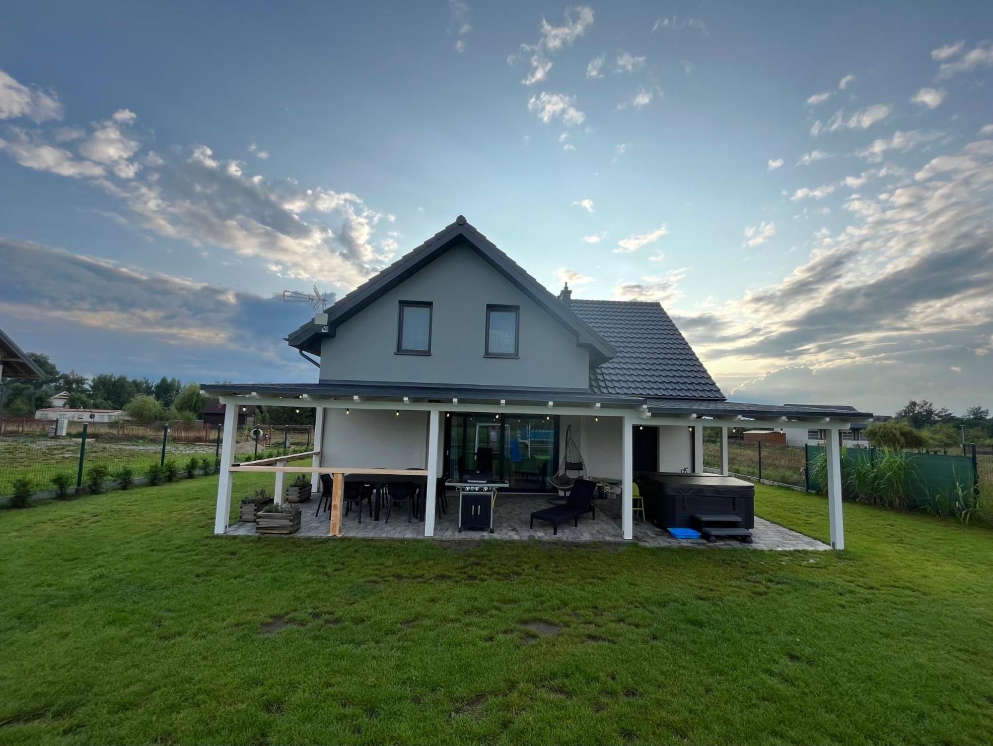 Dom Nad Morzem Z Jacuzzi 10 Osob Morze Przygod Villa Mieroszyno Luaran gambar